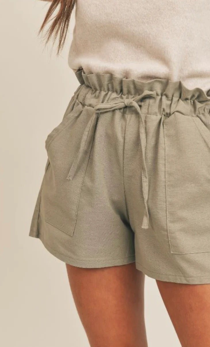 HANG TIGHT LINEN SHORTS