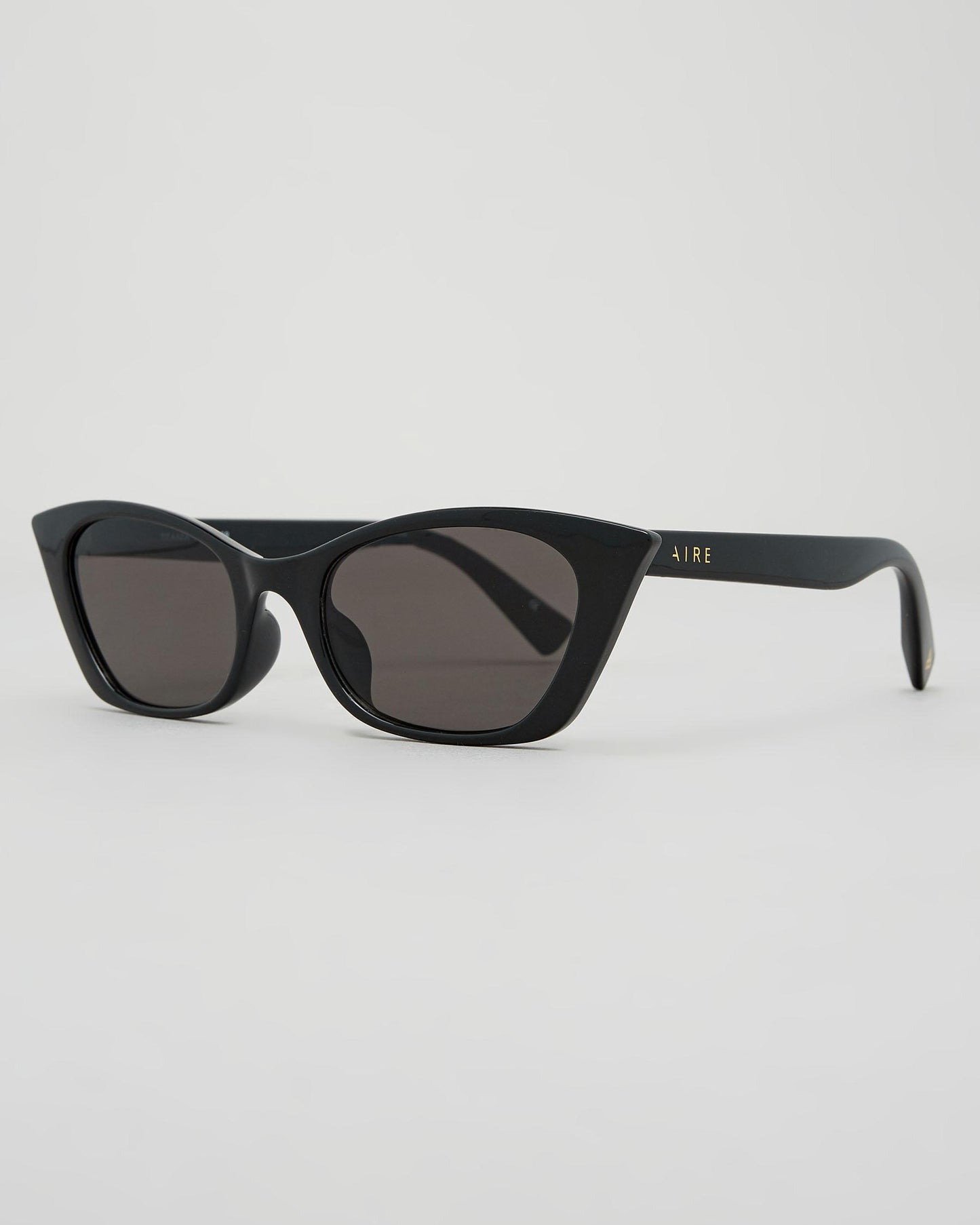 TITANIA / BLACK