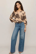 Load image into Gallery viewer, DREAM SLEEVE FLORAL CARDIGAN
