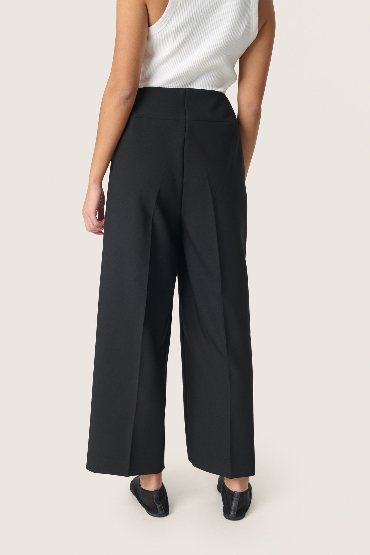 CORINNE WIDE CROP TROUSER
