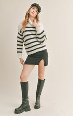Load image into Gallery viewer, AKI TURTLE NECK STRIPED SWEATER / IVORY
