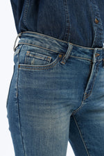 Load image into Gallery viewer, LOW RISE SLIM STRAIGHT LEG
