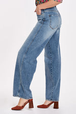 Load image into Gallery viewer, MARCIE SUPER HIGH RISE WIDE HEM LOOSE STRAIGHT JEANS RIVERTON
