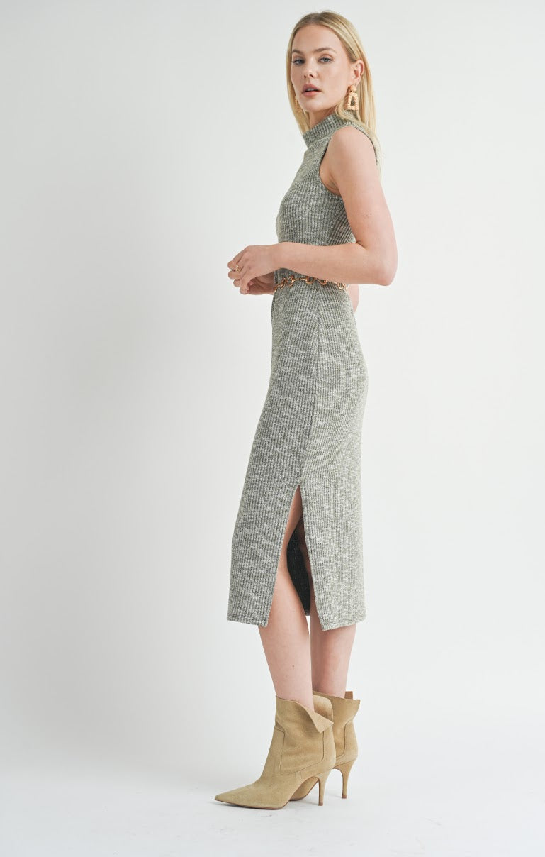 ON THE PATH TURTLE NECK DRESS / OLIVE