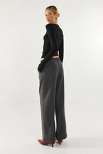 Load image into Gallery viewer, LEANNE TOP / BLACK
