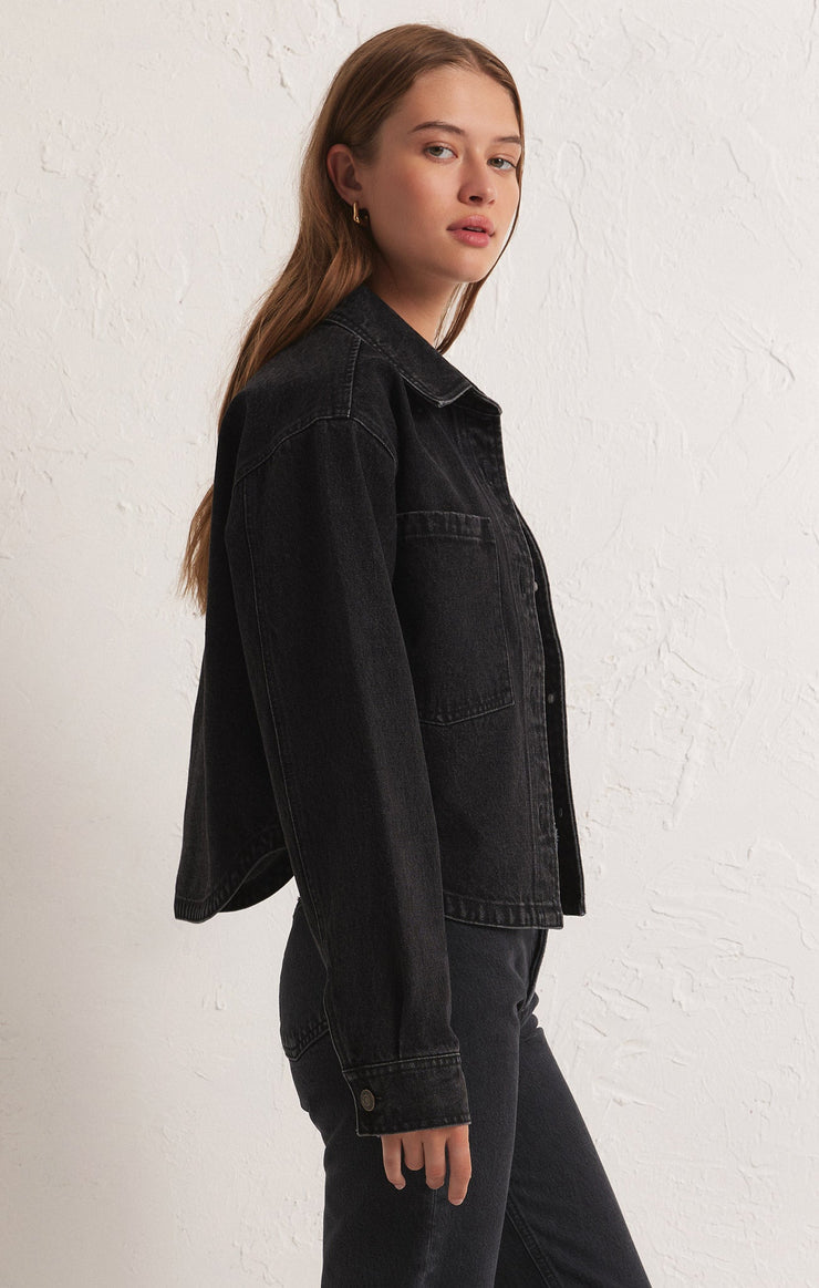 CROPPED DENIM JACKET / WASHED BLACK