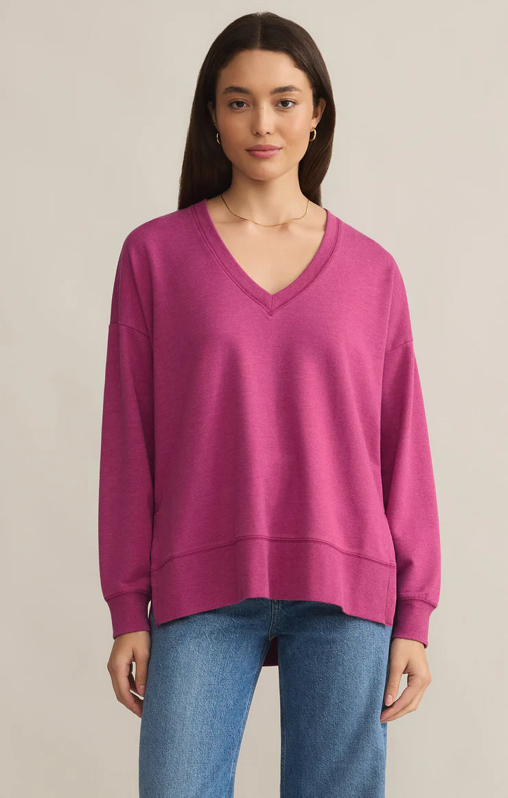 MODERN V-NECK WEEKENDER SWEATER / MAGENTA