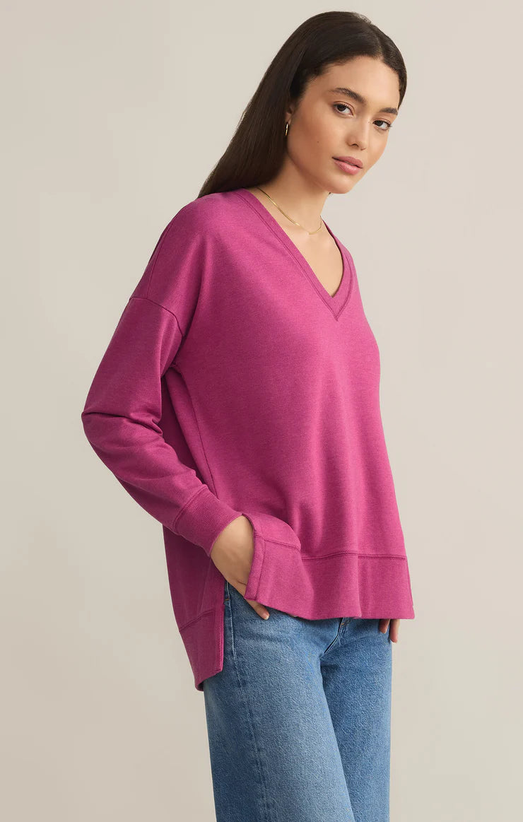 MODERN V-NECK WEEKENDER SWEATER / MAGENTA