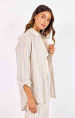 Load image into Gallery viewer, THE LANDS SHIRT / BLUE
