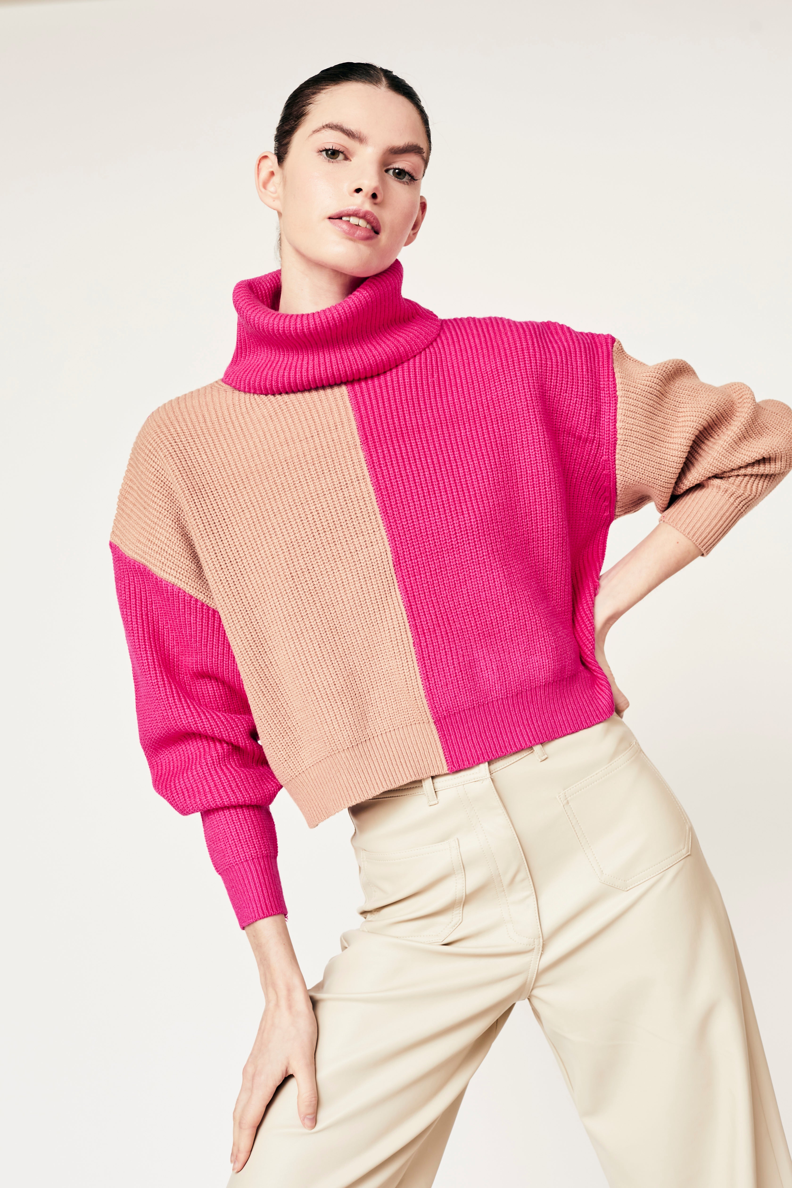 LEONE COLOURBLOCK SWEATER
